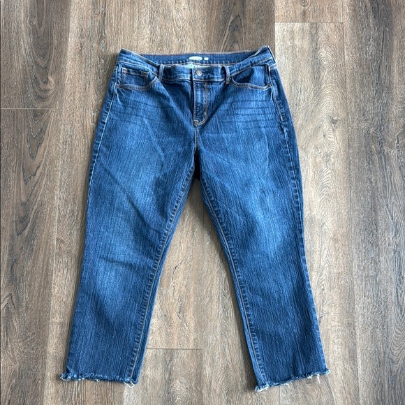 Old Navy Curvy Straight Jeans.  Women’s size 10 SHORT.  Very cute style! - Picture 1 of 7